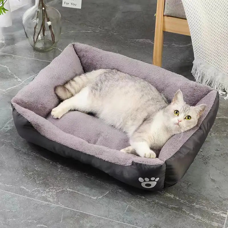 Cat / Dog Bed - Warm Comfortable Dog